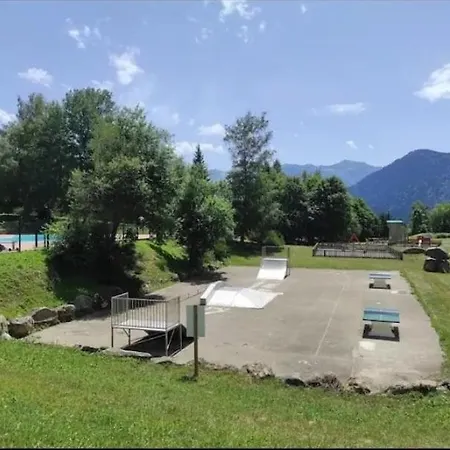 En Famille 5 Personnes Pieds Des Pistes